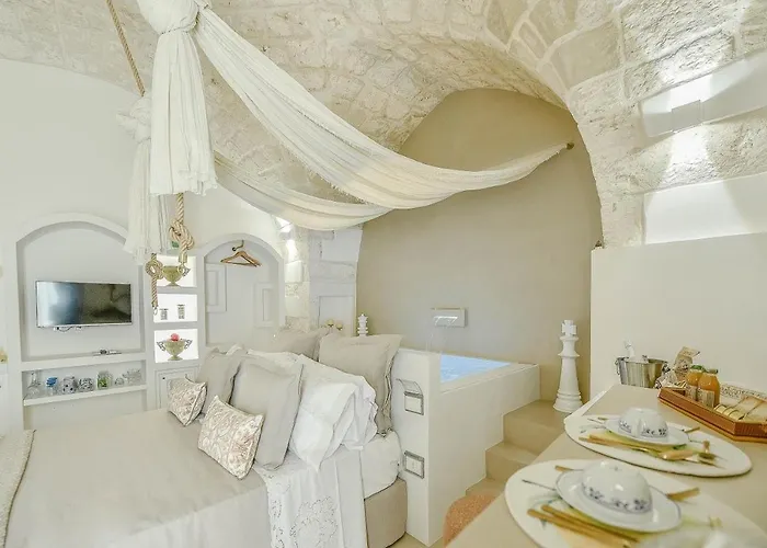 Eurydice With Infinity Jacuzzi Ostuni