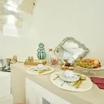 Eurydice With Infinity Jacuzzi אוסטוני