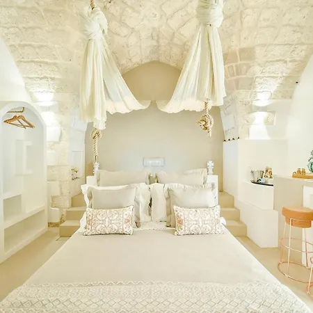 דירה Eurydice With Infinity Jacuzzi