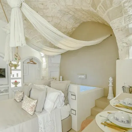 Eurydice With Infinity Jacuzzi Ostuni
