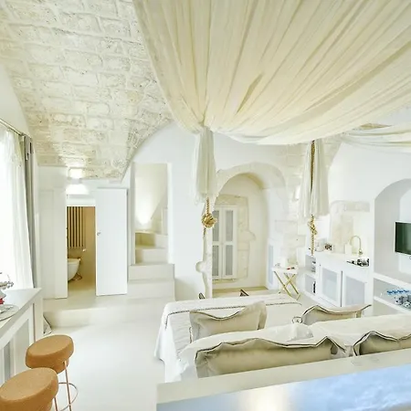 Eurydice With Infinity Jacuzzi אוסטוני