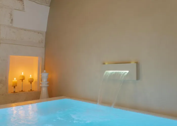 Eurydice With Infinity Jacuzzi אוסטוני